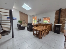 Propriete à vendre 11 pièces DOMPIERRE SUR VEYLE (01)