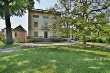 Maison à vendre 12 pièces  (01)