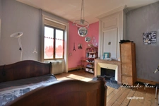 Maison à vendre 12 pièces  (01)