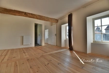 Maison à vendre 23 pièces JUJURIEUX (01)