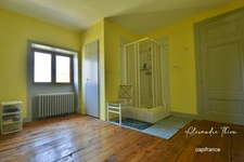 Maison à vendre 12 pièces  (01)