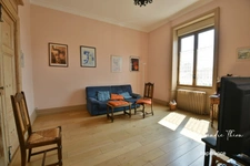Maison à vendre 12 pièces  (01)