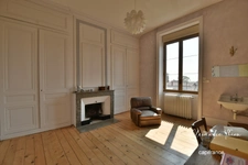 Maison à vendre 12 pièces  (01)
