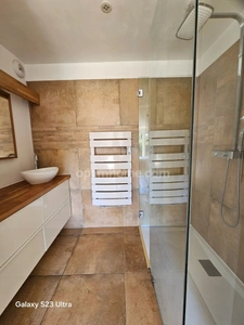 VILLA CONTEMPORAINE T5 OLLIOULES (83)