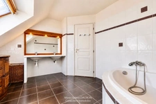 Maison à vendre 8 pièces  (56)