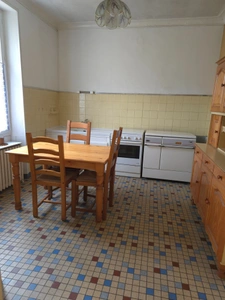 Charmante maison des années 1950 sur parcelle de terrain de 1500m² entierement clôturée.