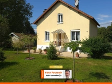 Charmante maison des années 1950 sur parcelle de terrain de 1500m² entierement clôturée.