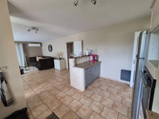 Pavillon Plain-Pied, 100 m2, 3 chambres. Prestation qualitative, terrain paysagé.