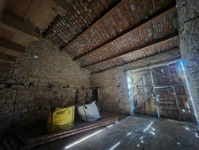 Corps de Ferme de 340 m2, avec plusieurs maisons indépendantes et 200 m2 de dépendances.