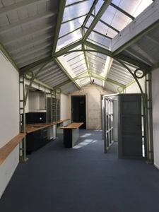 Loft, local commercial ou bureau, cœur de ville, rez de chaussée