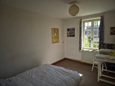 Corps de Ferme de 340 m2, avec plusieurs maisons indépendantes et 200 m2 de dépendances.