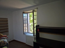Corps de Ferme de 340 m2, avec plusieurs maisons indépendantes et 200 m2 de dépendances.