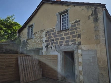 Ensemble immobilier, 2 maisons, un grand hangar, un garage, gros oeuvre en bon état