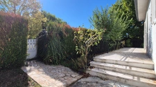 Pavillon Plain-Pied sur terrain clos et arboré, 3 chambres, proche bus et commerces