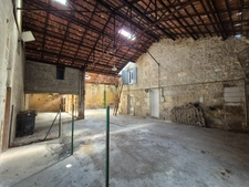 Ensemble immobilier, 2 maisons, un grand hangar, un garage, gros oeuvre en bon état