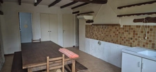 Corps de Ferme de 340 m2, avec plusieurs maisons indépendantes et 200 m2 de dépendances.