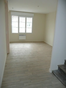 Immeuble de rapport proposant 9 logements : 4 studio, 3 T2, 1 T1bis et un T3 avec vue sur patio
