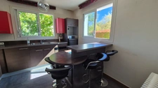 Pavillon Plain-Pied sur terrain clos et arboré, 3 chambres, proche bus et commerces