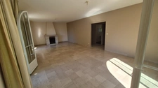Pavillon Plain-Pied sur terrain clos et arboré, 3 chambres, proche bus et commerces