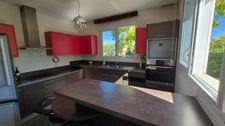 Pavillon Plain-Pied sur terrain clos et arboré, 3 chambres, proche bus et commerces