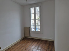 Maison de caractère, centre ville, proche bus et commerces