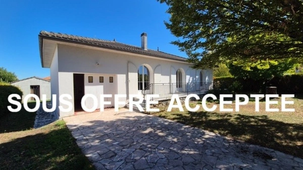 Pavillon Plain-Pied sur terrain clos et arboré, 3 chambres, proche bus et commerces