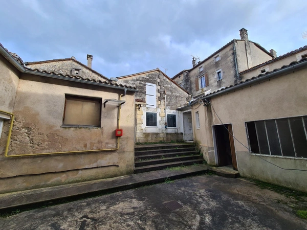 Immeuble centre ville à réhabiliter, emplacement de choix