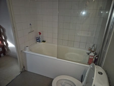 Appartement T2 en résidence sécurisée, face Hôtel de Ville, proche tous commerces et transport.