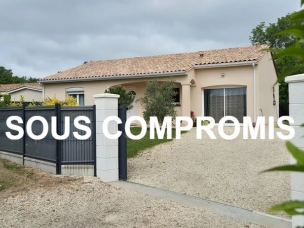 Pavillon Plain-Pied, 100 m2, 3 chambres. Prestation qualitative, terrain paysagé.