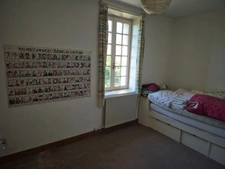 Corps de Ferme de 340 m2, avec plusieurs maisons indépendantes et 200 m2 de dépendances.