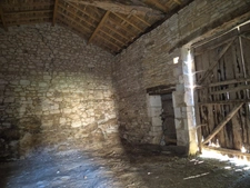 Corps de Ferme de 340 m2, avec plusieurs maisons indépendantes et 200 m2 de dépendances.
