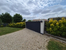 Pavillon Plain-Pied, 100 m2, 3 chambres. Prestation qualitative, terrain paysagé.