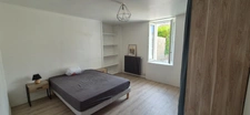 Maison de ville composée de deux appartements, 110 m2, proximité place Victor Hugo, jardin clos, cour avec stationnement