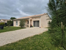 Pavillon Plain-Pied, 100 m2, 3 chambres. Prestation qualitative, terrain paysagé.