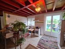 Maison de 80m2, grande pièce de vie, petit jardin, 2 chambres