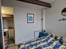 Appartement T2 en résidence sécurisée, face Hôtel de Ville, proche tous commerces et transport.