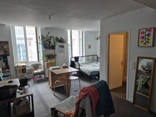 Appartement T2 en résidence sécurisée, face Hôtel de Ville, proche tous commerces et transport.
