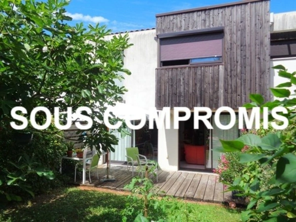 Maison lumineuse et moderne, pièce de vie de 60 m2 + 3 chambres