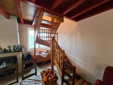 Maison de 80m2, grande pièce de vie, petit jardin, 2 chambres