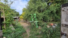 Corps de Ferme à rénover de 500 m2, proche commerces, beaucoup de dépendances