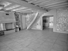 Ensemble immobilier, 2 maisons, un grand hangar, un garage, gros oeuvre en bon état