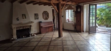 Corps de Ferme de 340 m2, avec plusieurs maisons indépendantes et 200 m2 de dépendances.