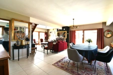 Élégante individuelle en semi plain-pied – 6 chambres – Sous-sol complet – Parcelle de 1 195 m²