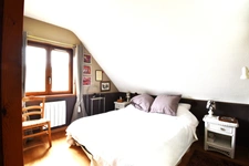 Élégante individuelle en semi plain-pied – 6 chambres – Sous-sol complet – Parcelle de 1 195 m²