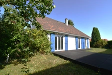 Semi plain-pied individuel de 5 chambres - Jardin - Garage