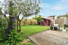 Maison familiale 4 chambres – 2 salles de bains – Jardin, garage et véranda à Comines