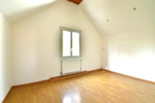 Semi plain-pied individuel de 5 chambres - Jardin - Garage