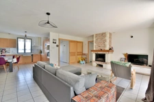 Plain-pied individuel au calme – 4 chambres, grand jardin de 900m²