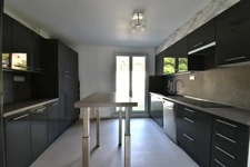 Semi plain-pied individuel de 5 chambres - Jardin - Garage