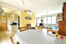 Maison familiale 4 chambres – 2 salles de bains – Jardin, garage et véranda à Comines